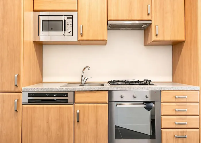 Cozy 1br Near U6 Schoepfwerk *